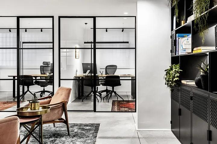 公寓式办公 风险公司Qumra Capital以色列总部办公空间设计欣赏